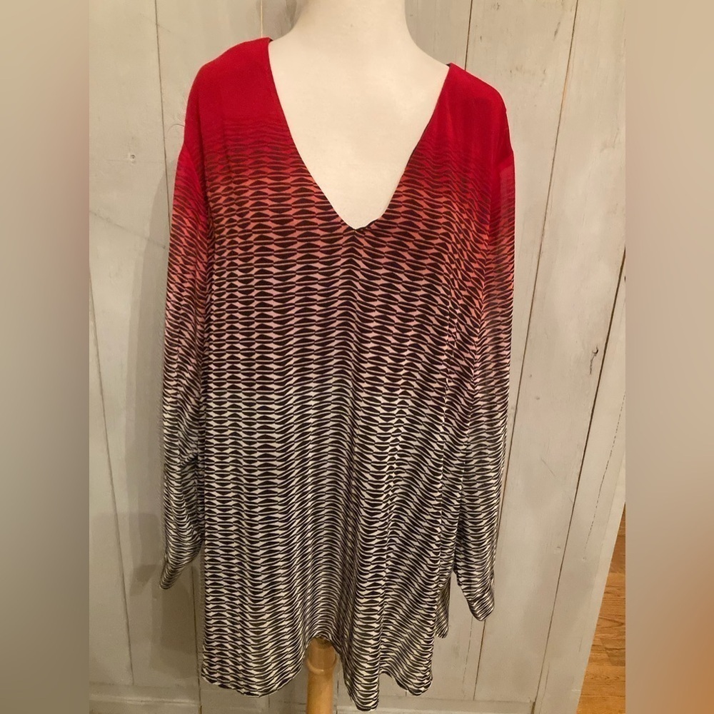 Calvin Klein Red & Black Blouse‎ Size 2X Geometric Print V-neck & Side Slits